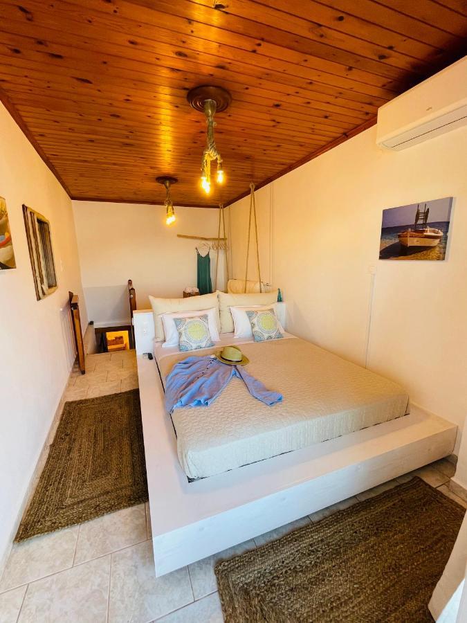 Ferienwohnung Erginas Boat House Plaka  Exterior foto